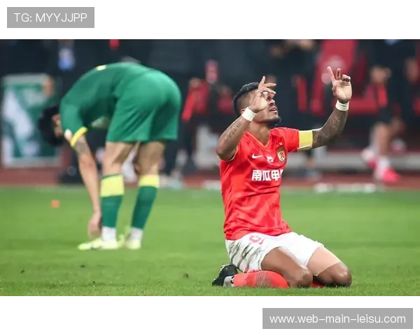 穆尼耶长期伤缺,里尔后防重组面临挑战 穆尼耶长期伤缺,里尔后防重组面临挑战