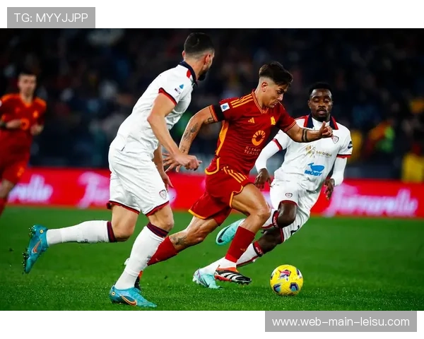 罗马对阵卡利亚里，马伦零角度挑射技惊四座