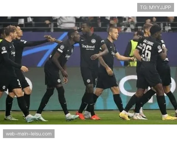 弗赖堡官方更新：球队头号射手恢复顺利，已参加部分合练